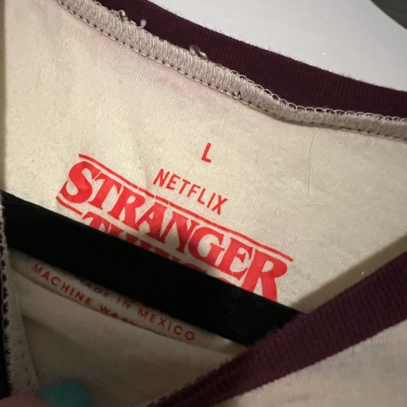 Stranger things tee - Picture 2 of 2